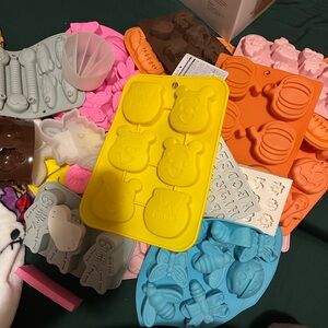 Colorful Silicone Baking Molds Set